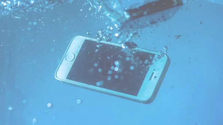 J'ai fait tomber mon iPhone dans l'eau, comment réparer un iphone tombé dans l'eau
